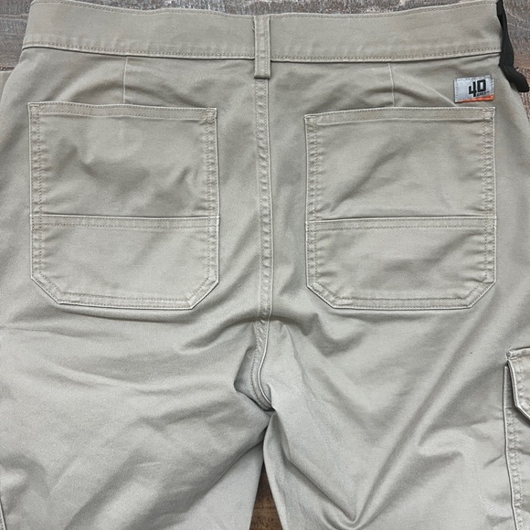 Duluth Men's 40 Grit Standard Fit Tan Cargo Pants Size 32x30 - FLAWED - Picture 4 of 10
